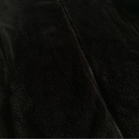 Black Uniqlo Sherpa Zip Up Jacket Perfect for the colder months. SizeExtra Large - Picture 4 of 7